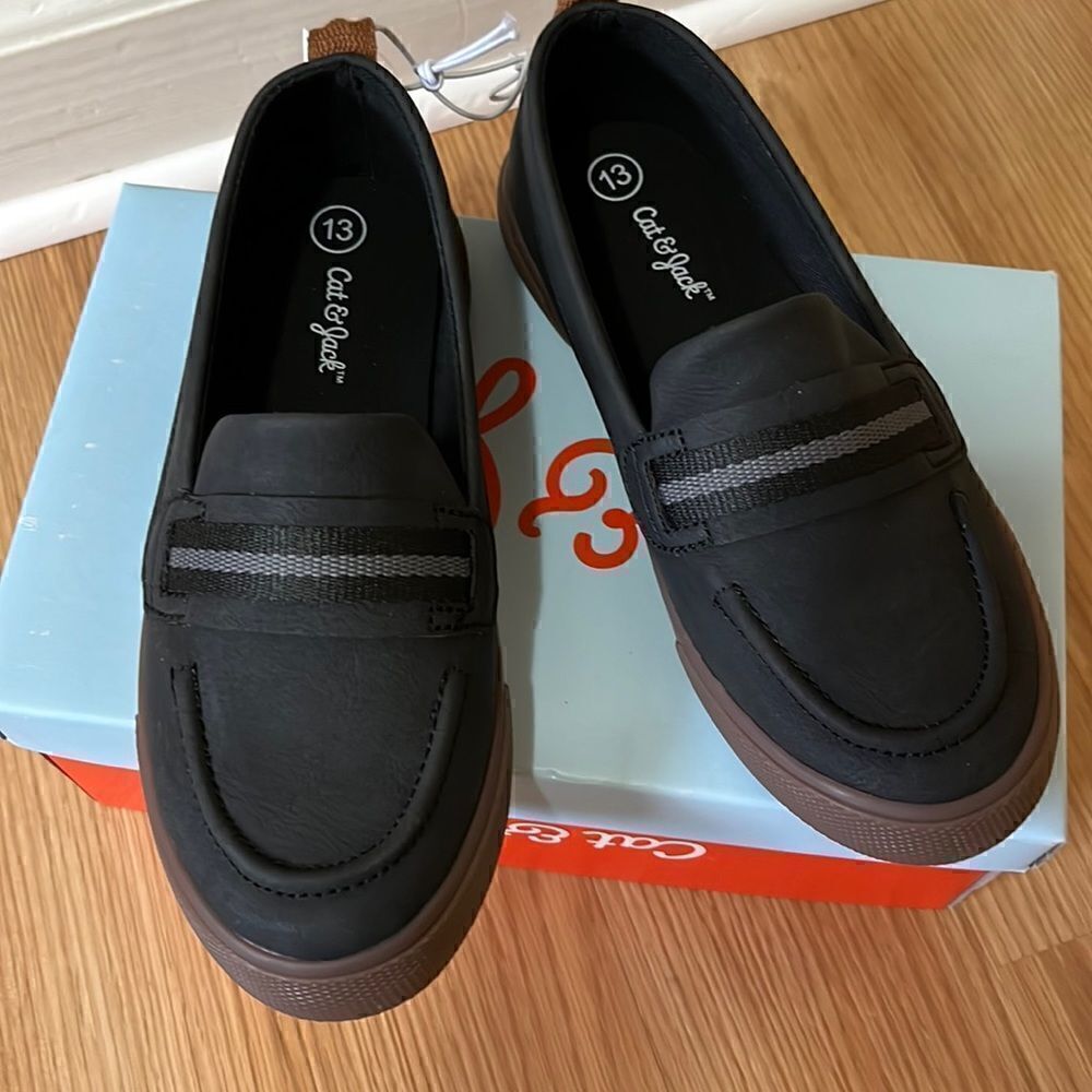 Cat & Jack Lyam Style NWT Shoe Size 13 Color is Charcoal Gray